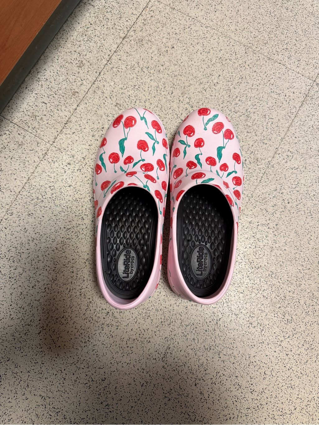 Cherry Print Slip-On Clogs - Pink/Red